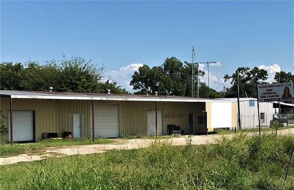 302 N Hwy 69, Lone Oak, TX 75453
